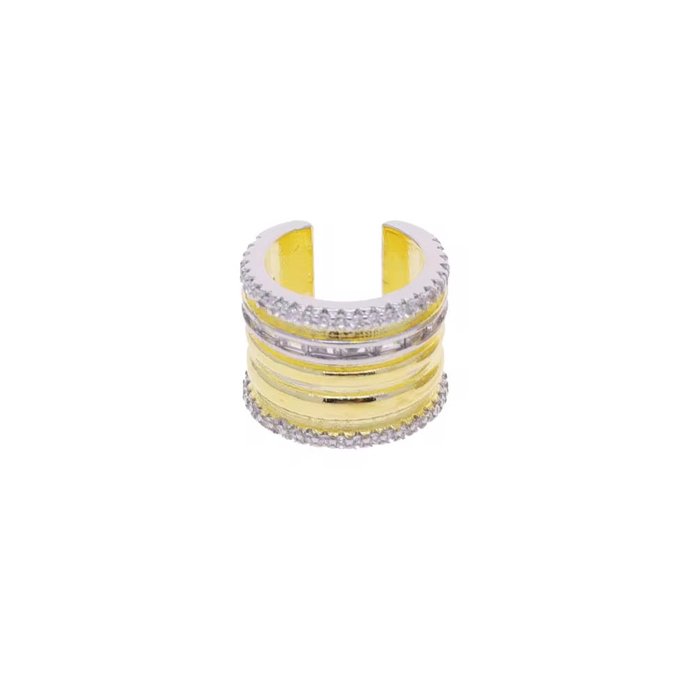 Statement Earcuffs – Bold & Layered