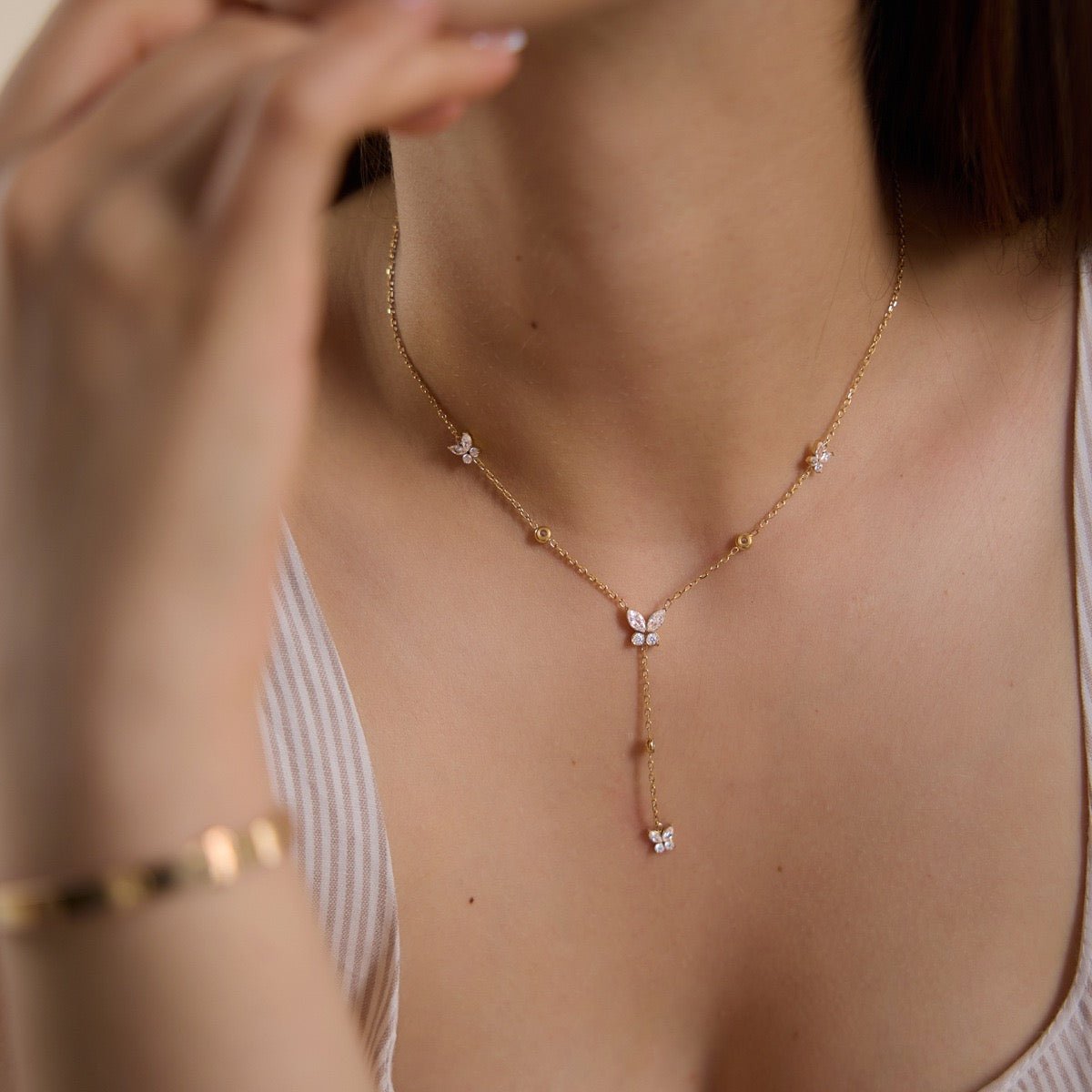 Collier papillon en zircone