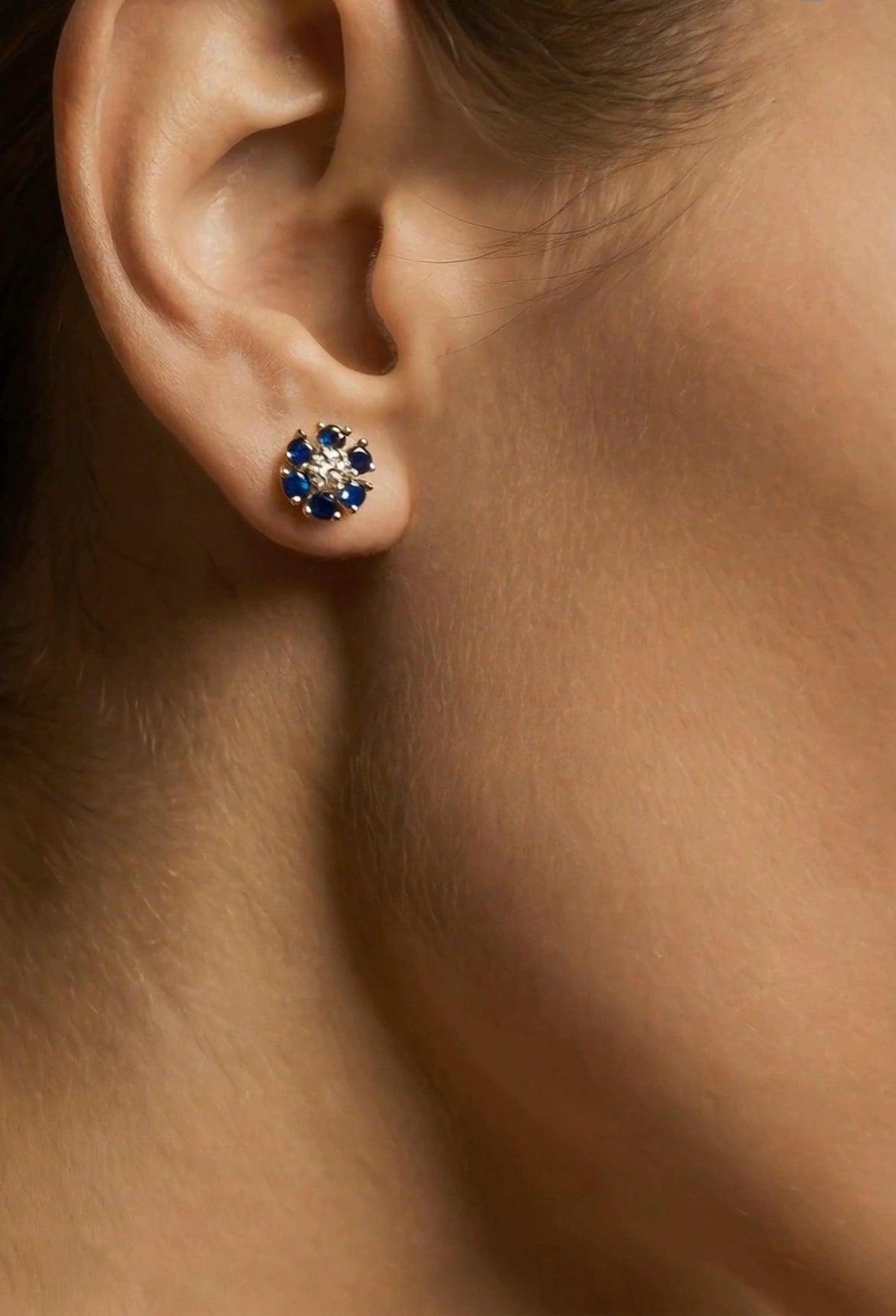 Clous d'oreilles fleur zirconium