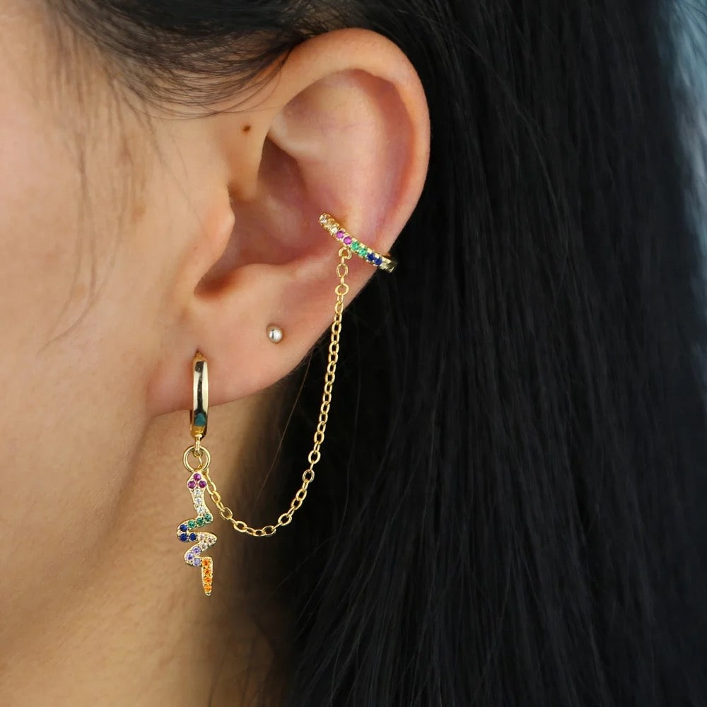 Multi zirkonia collour hoop oorbel met chain Oormanchet